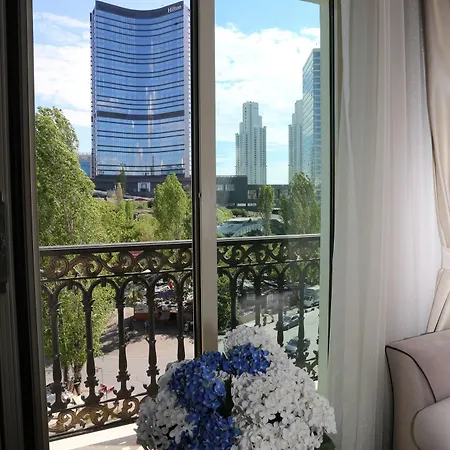 Sisli Luxury K מלון