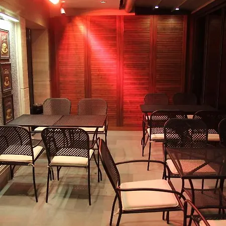 Sisli Luxury K מלון