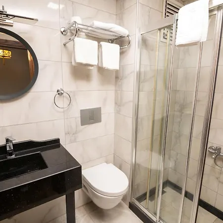 Sisli Luxury K מלון