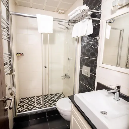 Sisli Luxury K מלון 3*